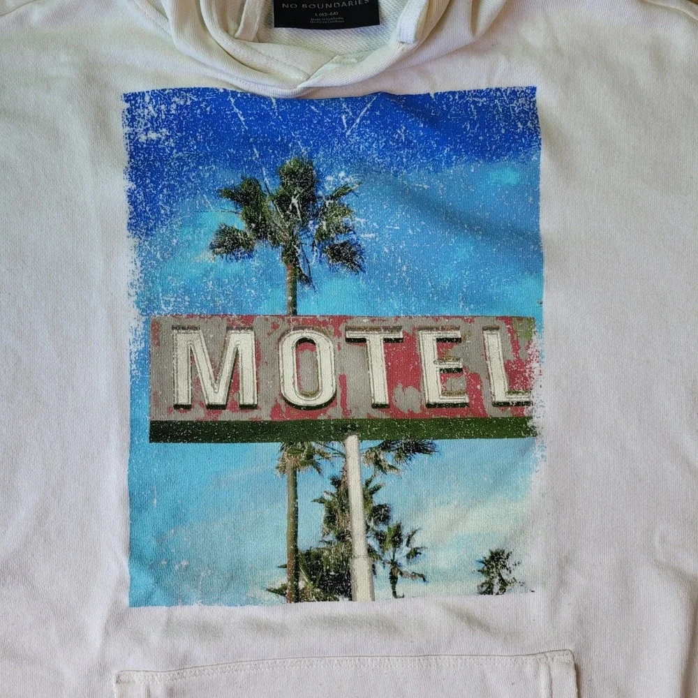 No Boundaries Mens White Short Sleeve Hoodie Motel Graphic Print Large 42-44